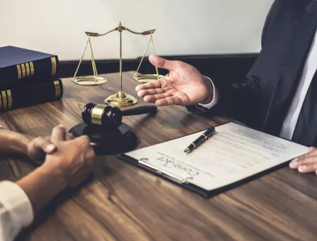 découvrez comment trouver un emploi de notaire rapidement et efficacement grâce à nos conseils, offres d'emploi et ressources dédiées aux professionnels du notariat.