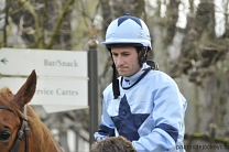 découvrez le métier de demuro jockey : ses rôles clés, les compétences indispensables et les qualités requises pour exceller dans ce domaine passionnant des courses hippiques.