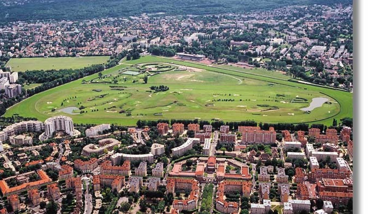 découvrez l'histoire fascinante de l'hippodrome de saint-cloud et préparez votre visite pour vivre une expérience unique au cœur des courses hippiques.