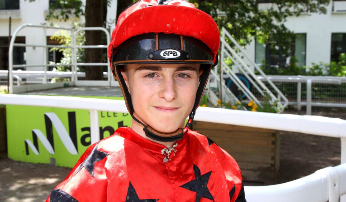 découvrez le classement des meilleurs jockeys au quinté+, leurs statistiques, performances récentes et conseils pour maximiser vos gains sur les courses hippiques.